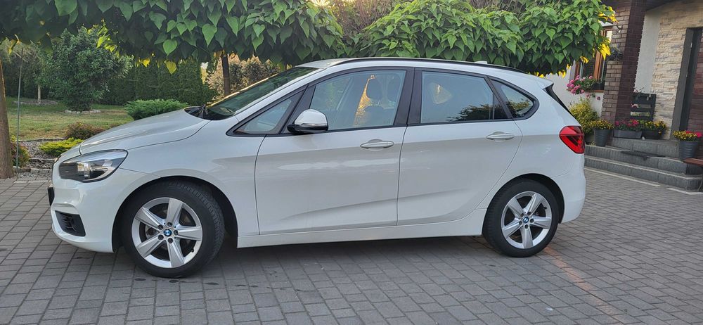 BMW 218 2.0 150 koni System Rozpoznawania Znaków