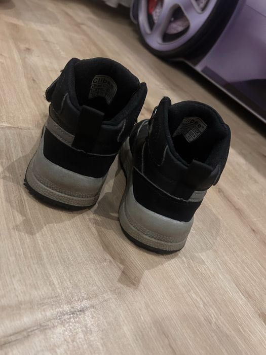 Кросівки на хлопчика