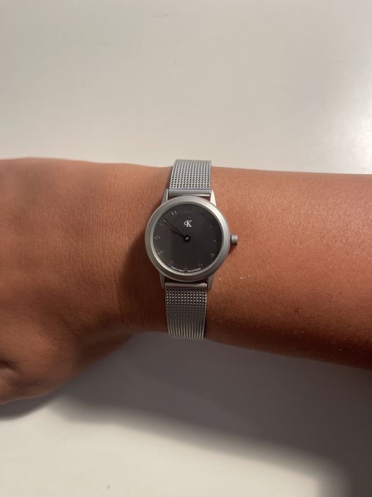 Relógio calvin Klein novo, modelo bem delicado