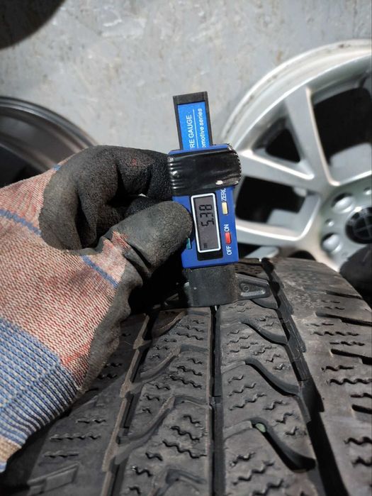Шини GoodYear UltraGripCargo 205/75R16C Пара Зимові Б/у Склад Оригінал