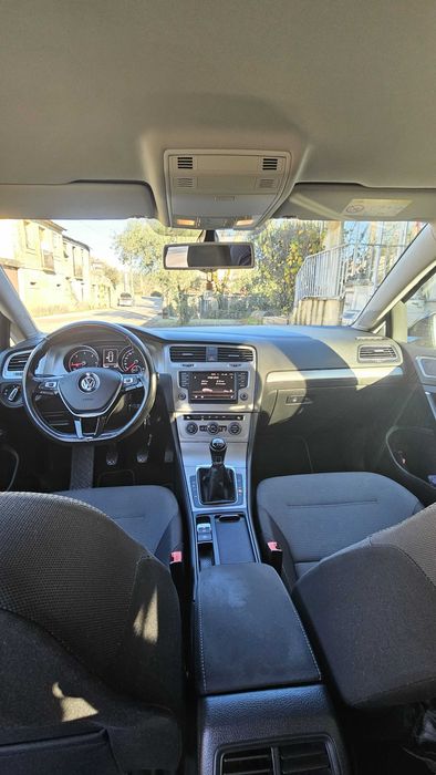 VW Golf Variant 1.6 tdi Confortline Bluemotion