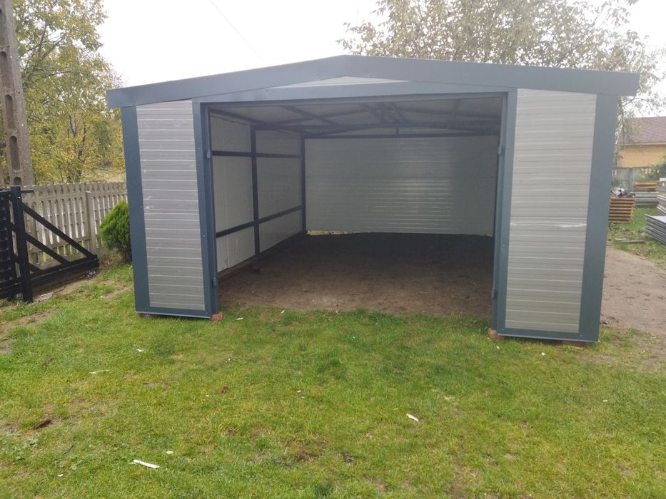 Garaż ocieplany z płyt warstwowych 6x4m.