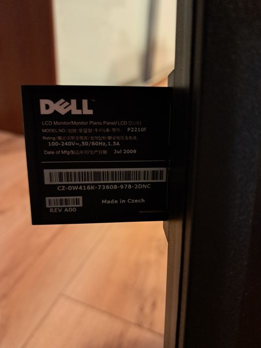 Monitor Dell P2210f z dock'iem do laptopa Dell