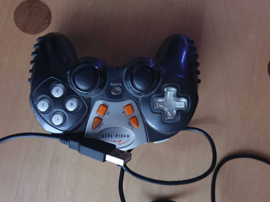 Kontroler, pad  media-tech