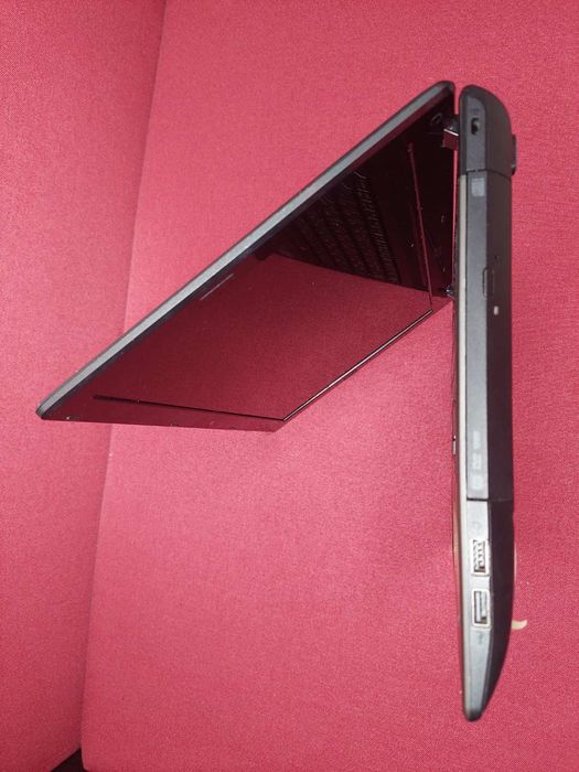 Ноутбук Acer Aspire 5750/ i5-2430M/ 4Гб/ 320Гб/ Батарея Робоча