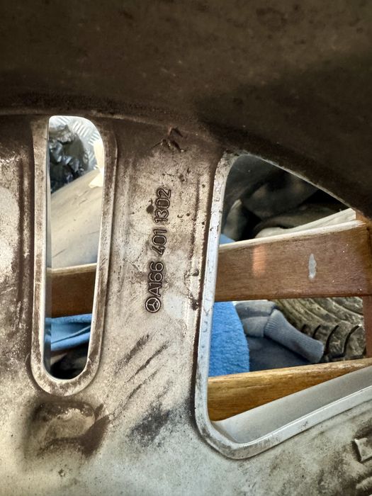 Оригинальные диски mercedes r19 8,5j et62 5x112 4шт