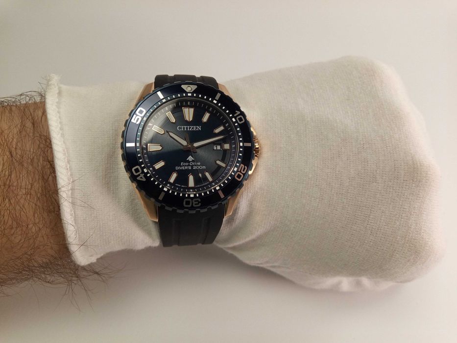 Японские мужские 200м дайверские часы Citizen Eco-Drive BN0196-01L