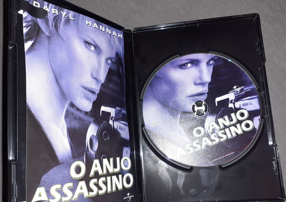 I Am Dina, instintos diabólicos; Alvo de Paranóia; Obsessão Perigosa..