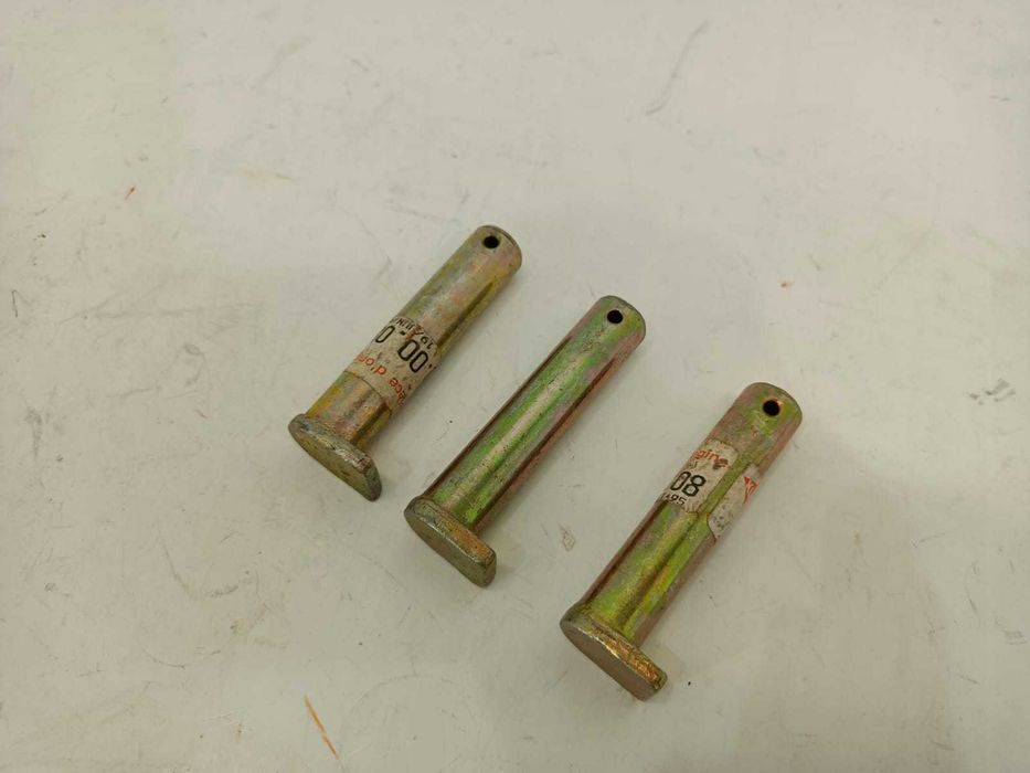 Sworzeń bolec 16 mm kosiarki bijakowej mulczera Kuhn 606.0008