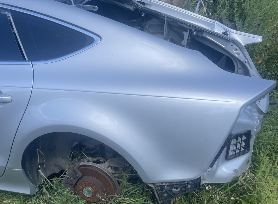 Audi A7 4G заднє крило четверть задня