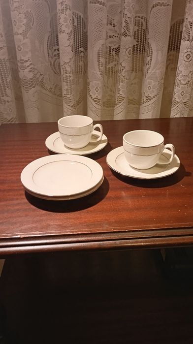 Chávenas de café brancas