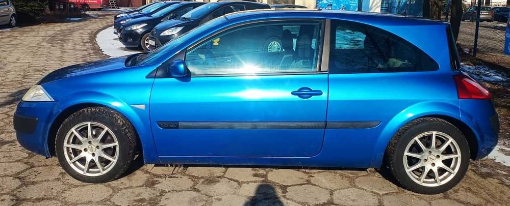 Megane 1.6 ben piękny kolor bez rdzy ładne alufelgi sportowy wydech