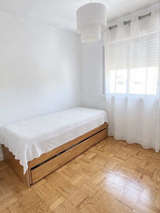Arrendo quarto a senhoras