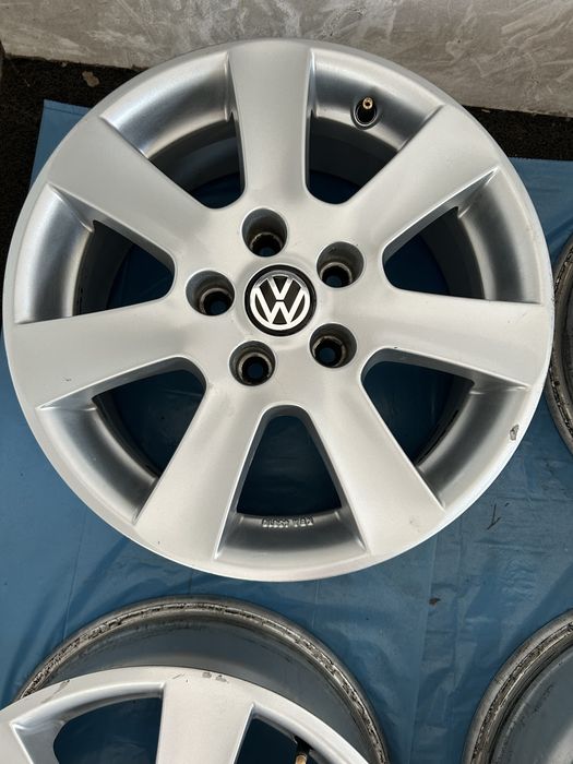 518 Felgi Aluminiowe Volkswagen R 16 5x112