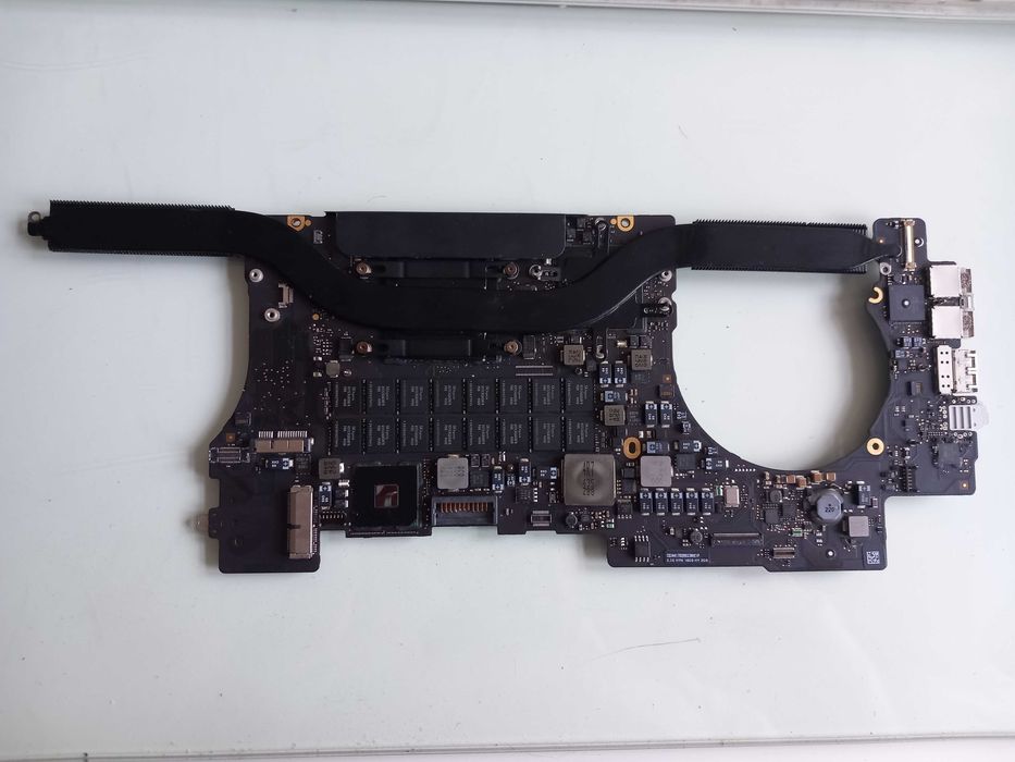 Board macbook 2.8GB HYN 16GB HY 2GB