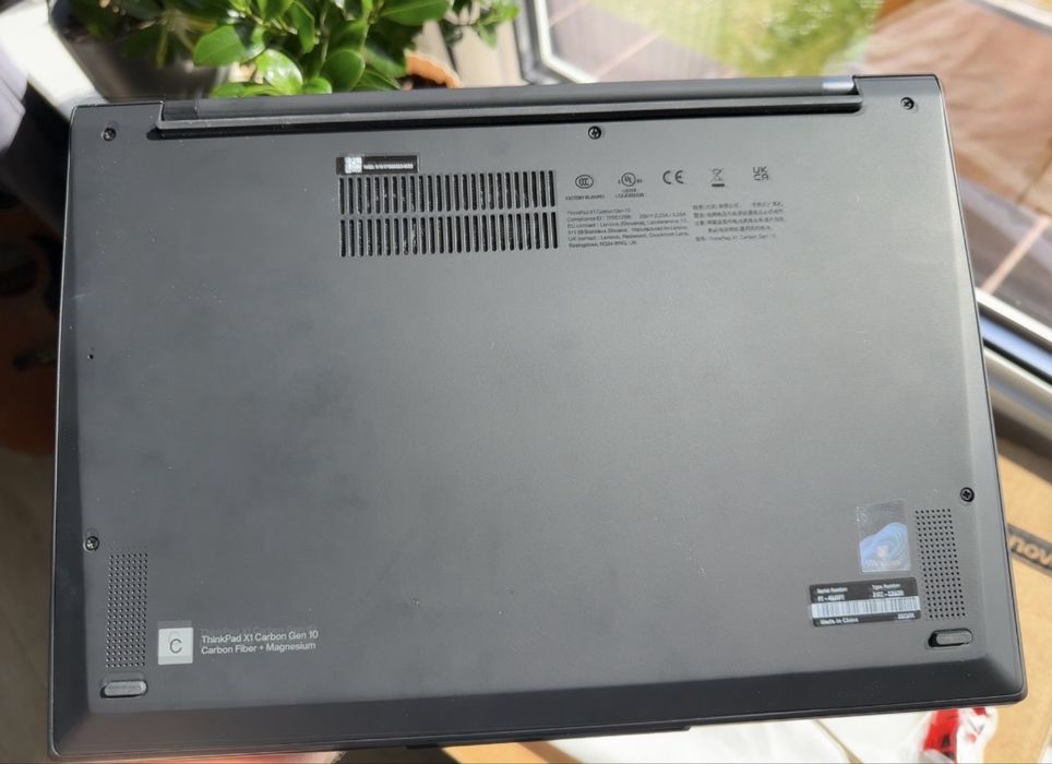 Lenovo ThinkPad X1 Carbon Gen10 i5/16GB/256GB LTE BIOS LOCK
