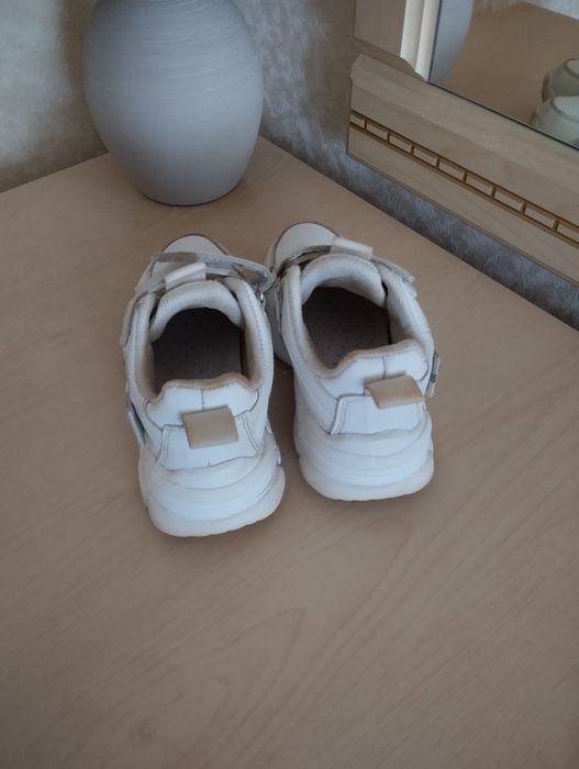 Класні кросівки clibee