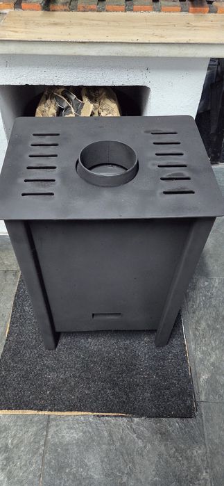 Salamandra a lenha usada em excelentes condições