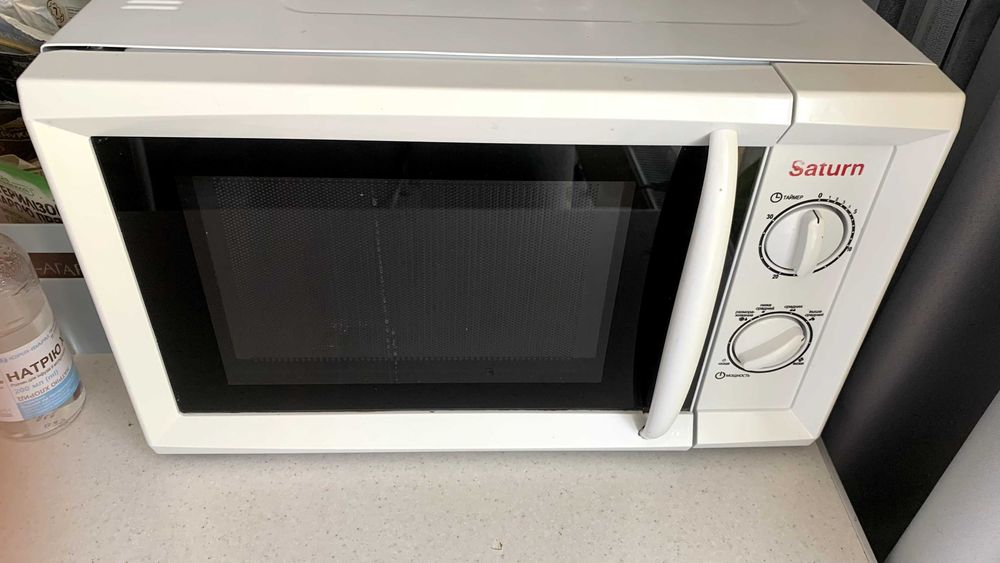Микроволновка Saturn Полностью рабочая!