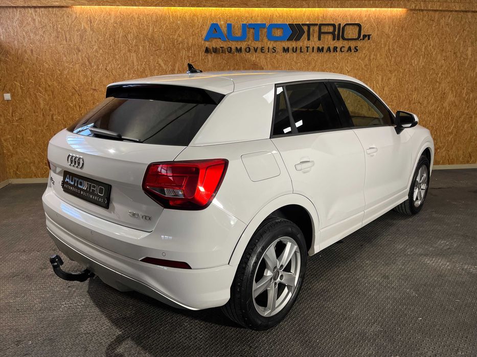 AUDI Q2 Sport 1.6TDi 30TDi S-tronic Automático — photo 2