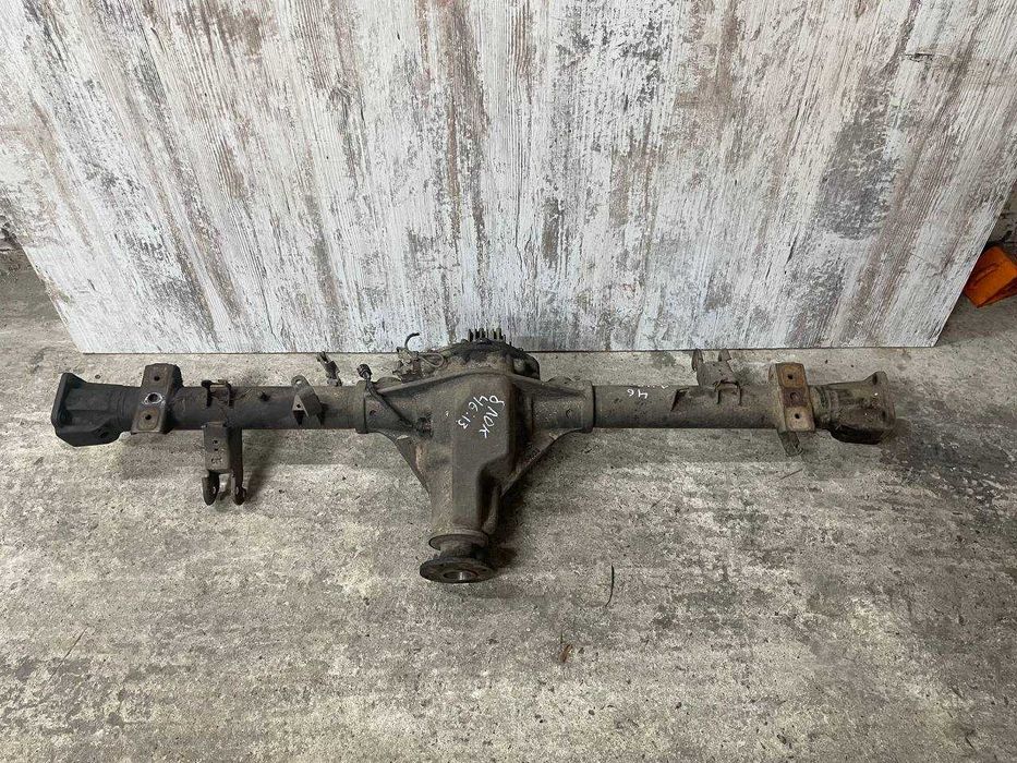 Задній міст задний мост з блокуванням 46/13 Нісан Nissan Navara D40