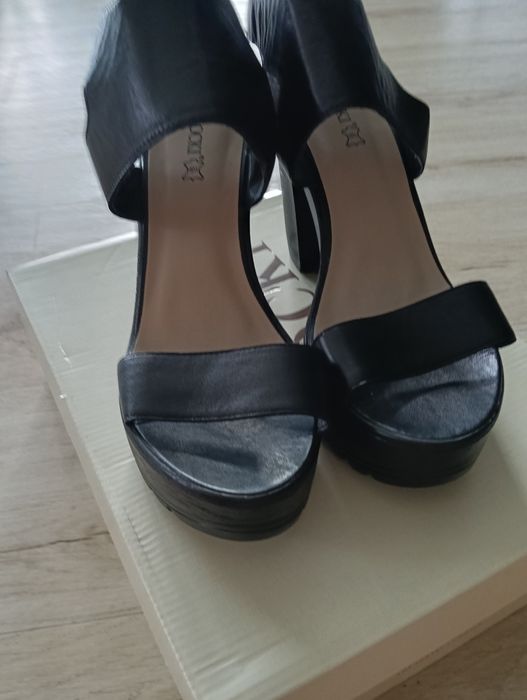 Sandały damskie 40 Lasocki NOWE