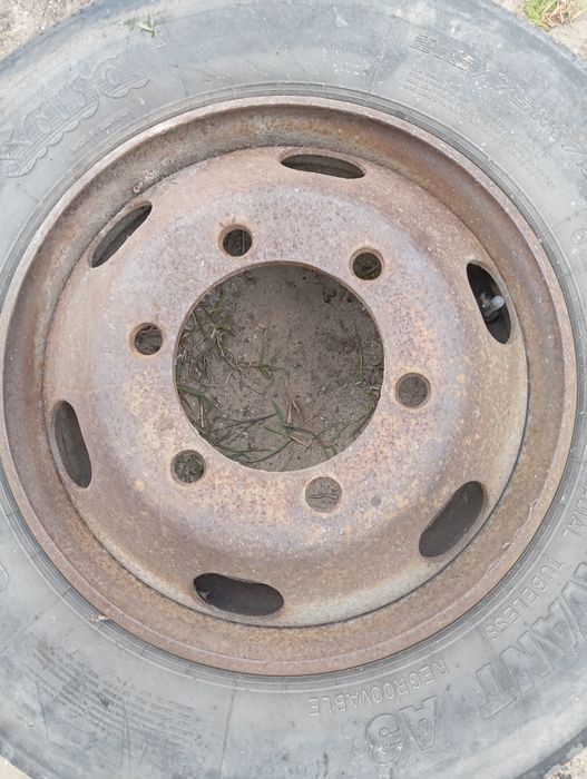 Колісні диски та бу гума до всіх вантажних автомобілів Mercedes