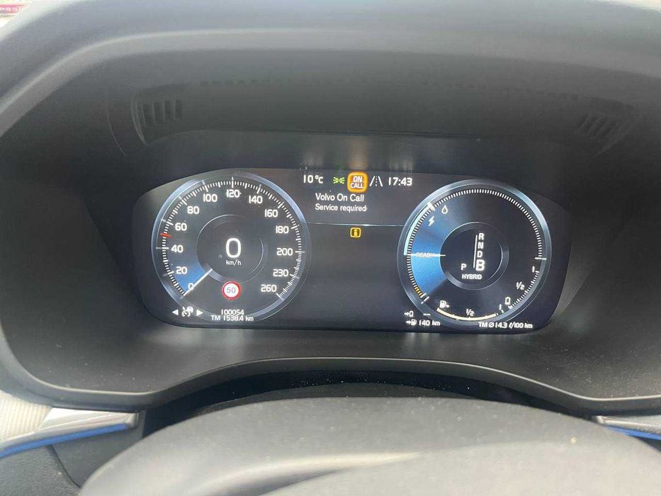 Volvo XC60 2018 II покоління  •  2.0 T8 Geartronic (390 к.с.) PHEV AWD  •  R-Design
