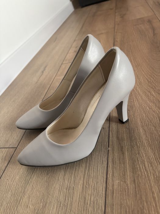 Buty na obcasie 39r