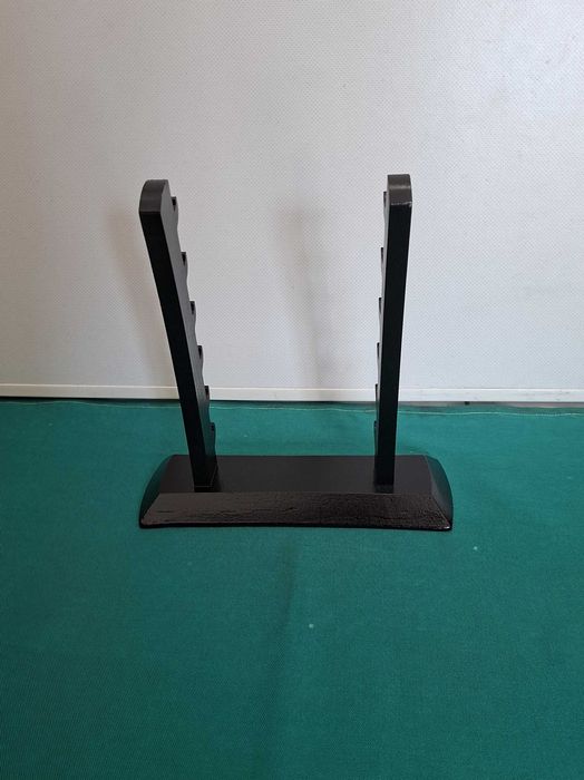 Expositor artesanal para Canivetes / Navalhas Victorinox - preto