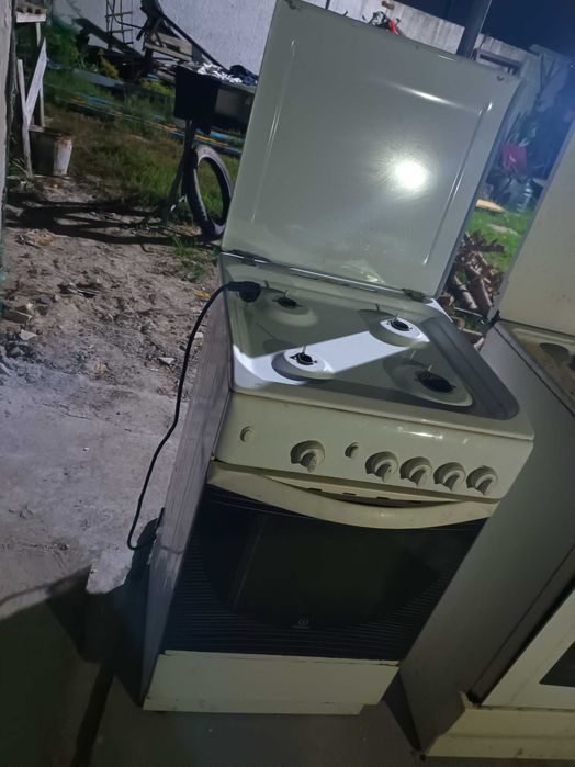Газова плита indesit бу