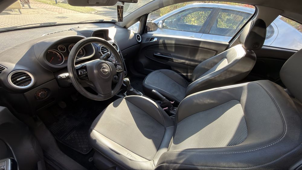 Opel Corsa D 2007r 1.3