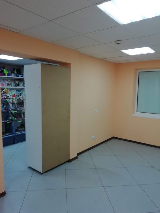 Довгострокова оренда  приміщення в магазині. Район 97 кварталу.