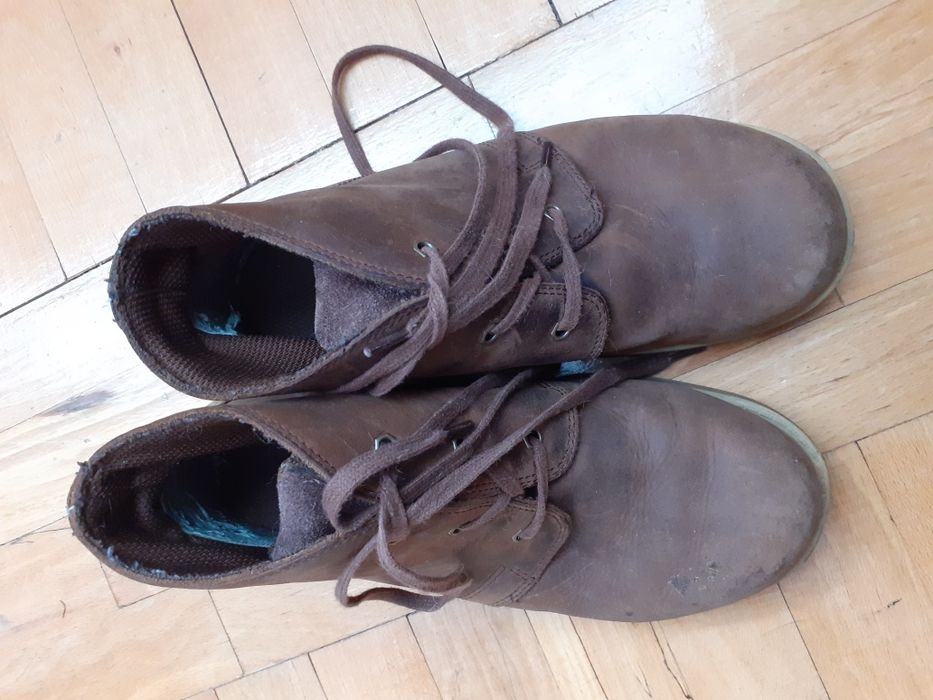 Buty ze skóry naturalnej 37