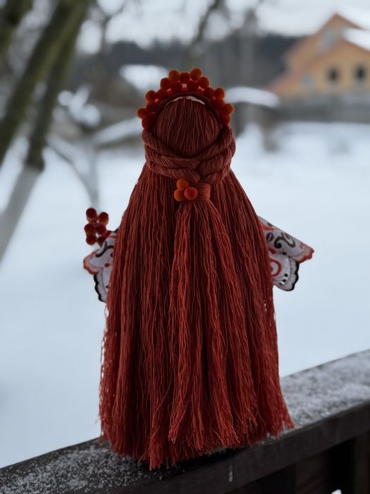 Мотанка авторська інтер'єрна з червоним волоссям та орнаментом