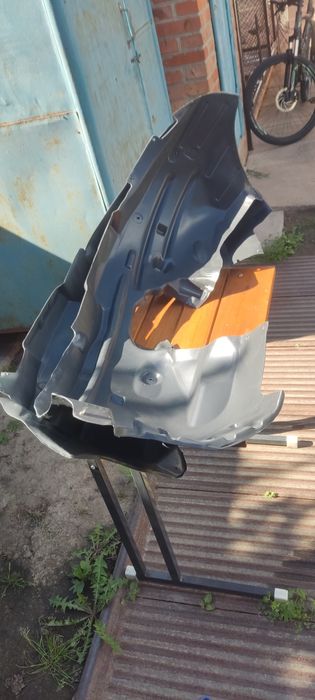 Продам підкрилки Ford tourneo custom