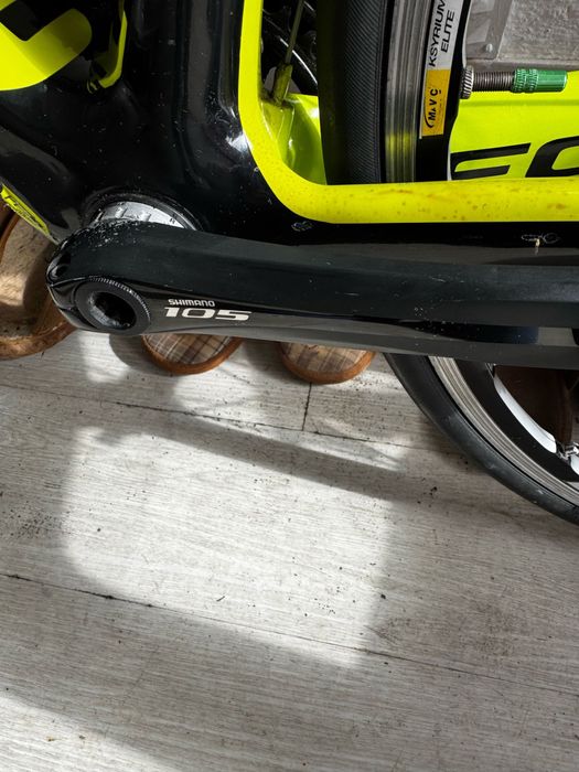 Bicicleta Focus Izalco SL 105