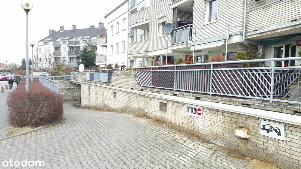Miejsce w hali garażowej Os. Poziomkowe Suchy Las