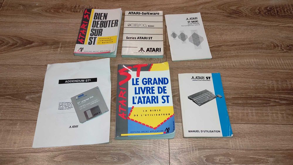 Atari STE 520 4MB RAM! Folia na Logo - Książki, Instrukcja