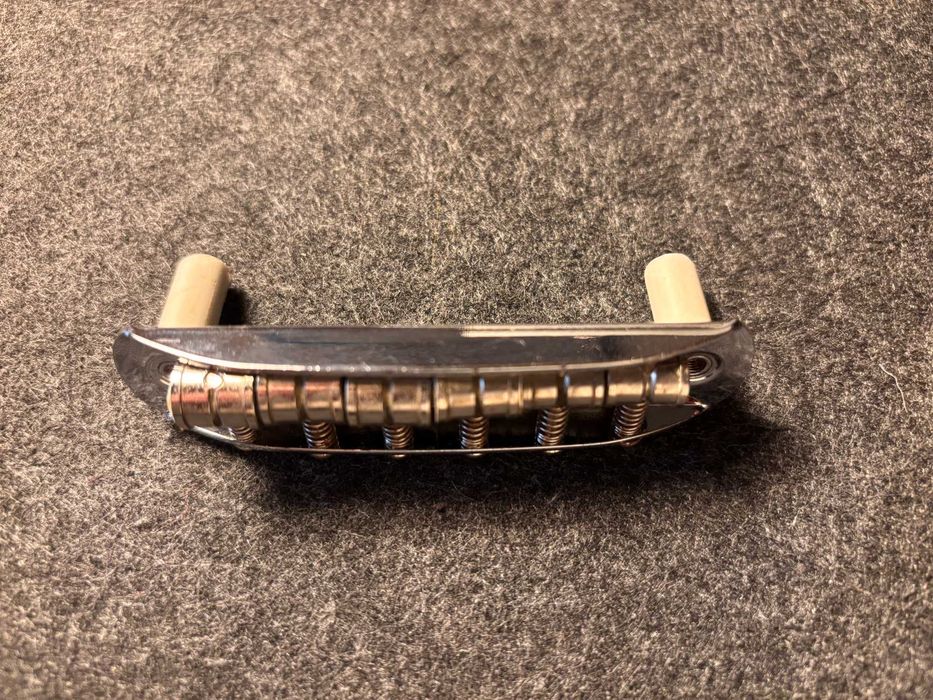 Ponte de Fender Jaguar Japan (MIJ/CIJ)