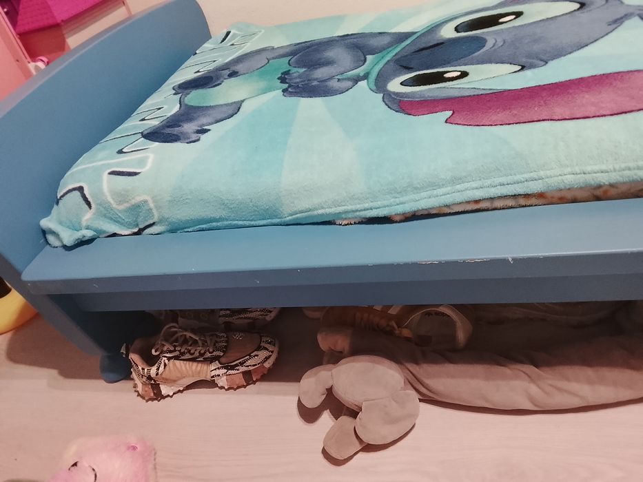 Cama criança Mammut com mesa cabeceira