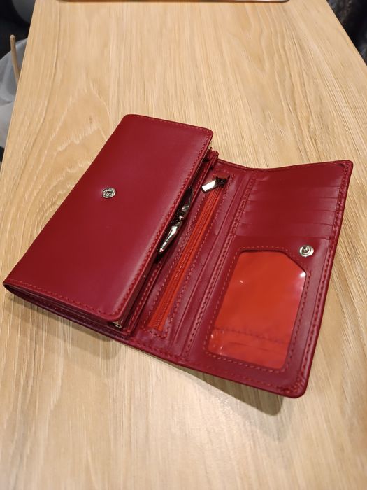 Elegancki portfel damski