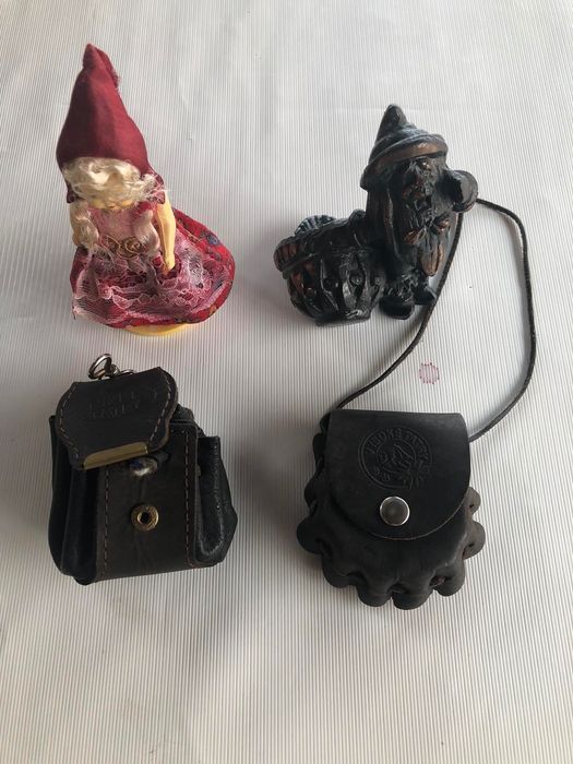 Статуэтка сссср красная шапочка и папугай (дерево)