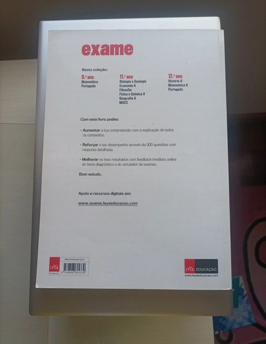 Livro de preparação para o exame de MACS 11°ano