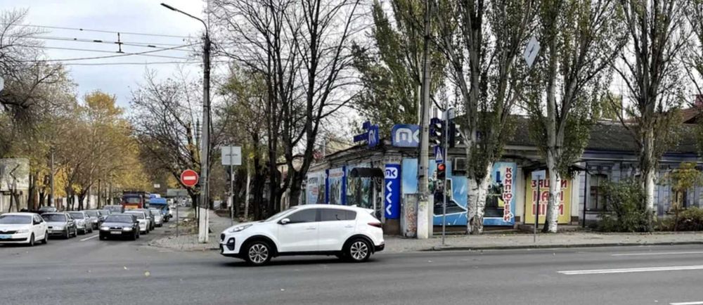 Центр Пушкінська/Нікольська 53 кв.м. фасад гарне місце  15000 грн/міс