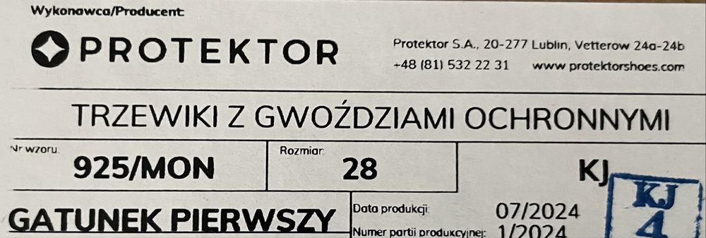 Trzewiki z gwoździami ochronnymi