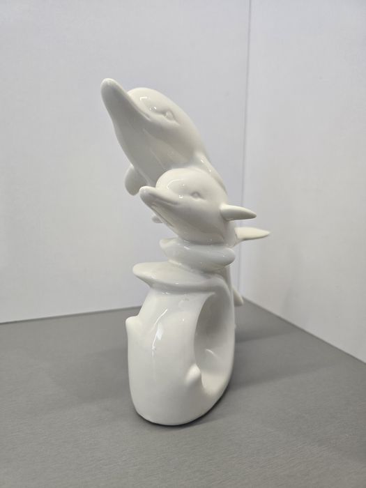 Figurka porcelana Para delfinów
