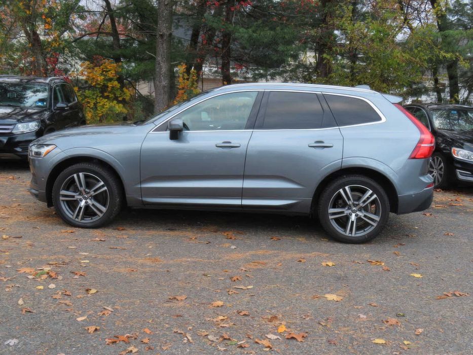 Volvo XC60 T6 Momentum      2019