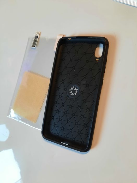 Etui z folią ochronną dla Huawei Enjoy 9