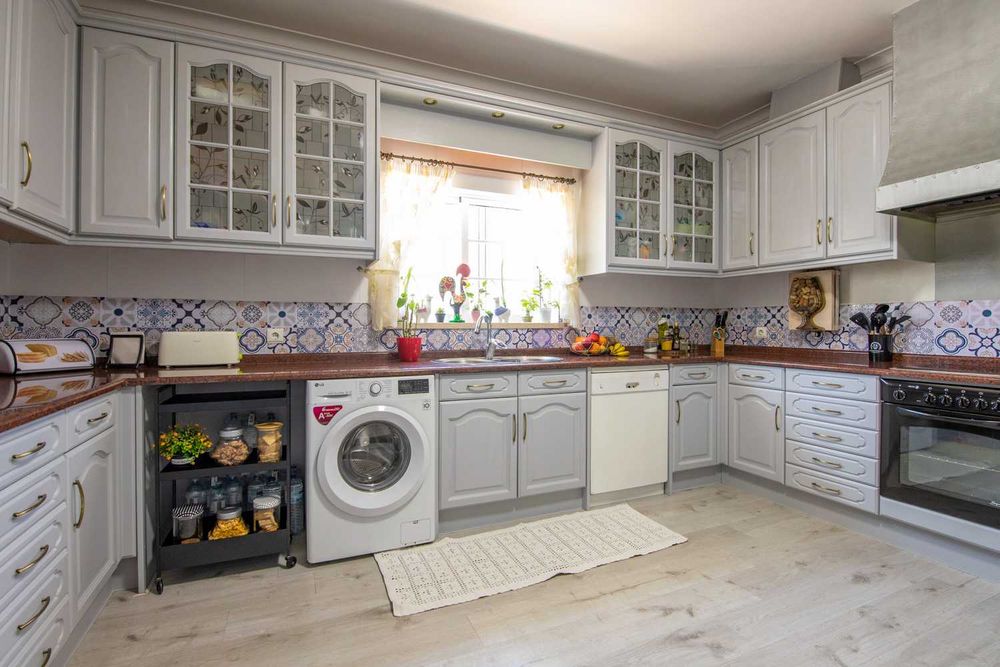 Moradia com anexo em Vila Nogueira de Azeitão